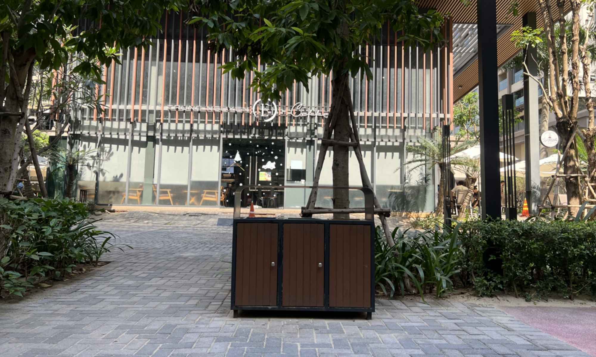 Thiết bị đựng rác hiện đại, đảm bảo công năng và độ thẩm mỹ cao